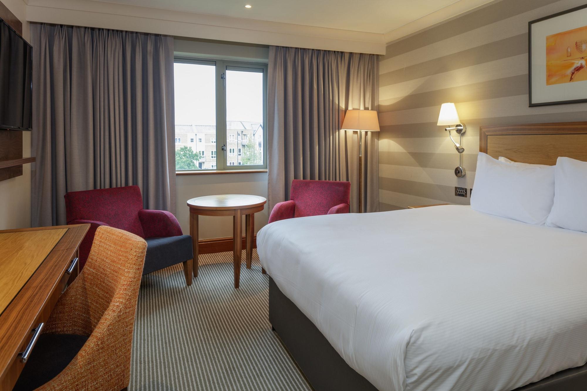 קמבורן Cambridge Belfry Hotel & Spa מראה חיצוני תמונה